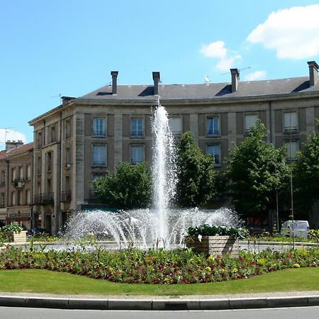 Charmant Appartement Au Coeur De Туль Экстерьер фото