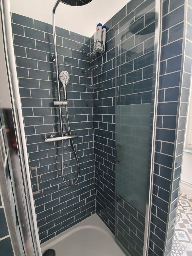 Charmant Appartement Au Coeur De Туль Экстерьер фото