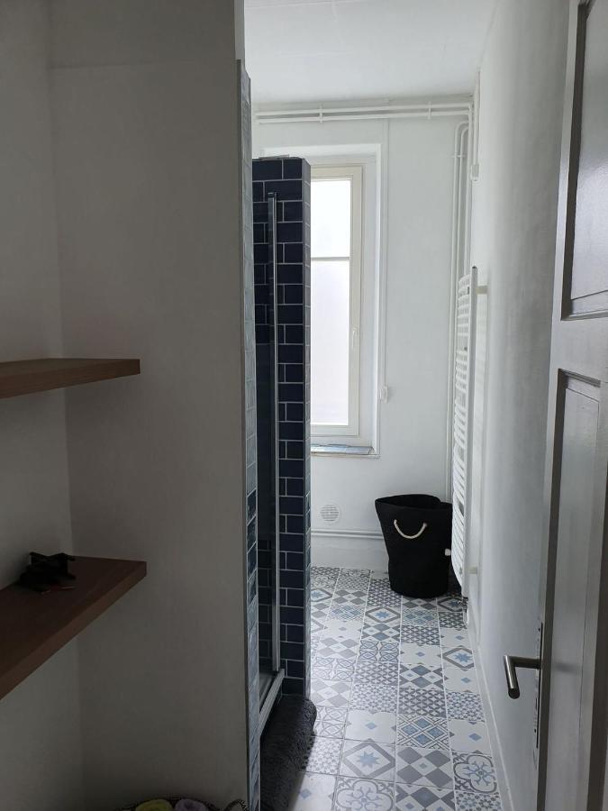 Charmant Appartement Au Coeur De Туль Экстерьер фото