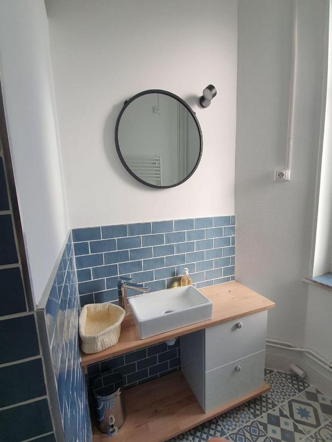 Charmant Appartement Au Coeur De Туль Экстерьер фото